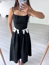 Load image into Gallery viewer, THE TIE ME A BOW MIDI DRESS
