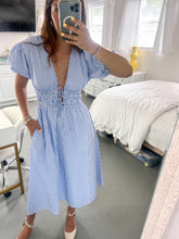 Load image into Gallery viewer, THE HAMPTONS DRESS
