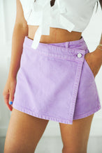 Load image into Gallery viewer, THE EVERYDAY DENIM SKORT- LILAC
